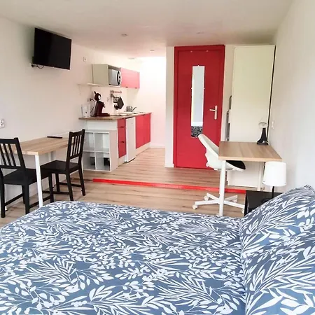 Appartement Le Petit Château Avesnois - Avec Terrasse Vue Sur Le Jardin *