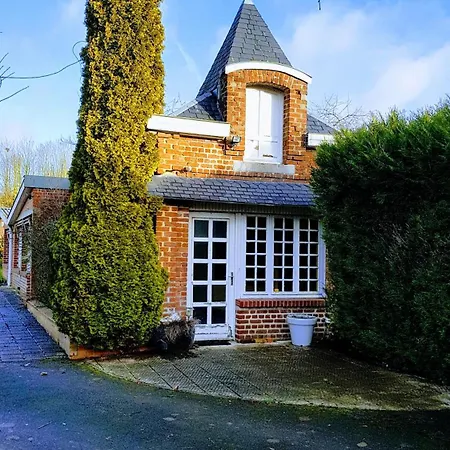 Appartement Le Petit Château Avesnois - Avec Terrasse Vue Sur Le Jardin Avesnes-sur-Helpe