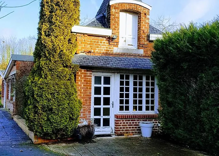 Apartment Le Petit Chateau Avesnois - Avec Terrasse Vue Sur Le Jardin Avesnes-sur-Helpe
